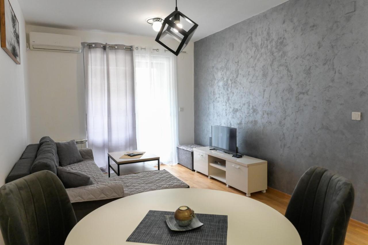Porta Apartment *